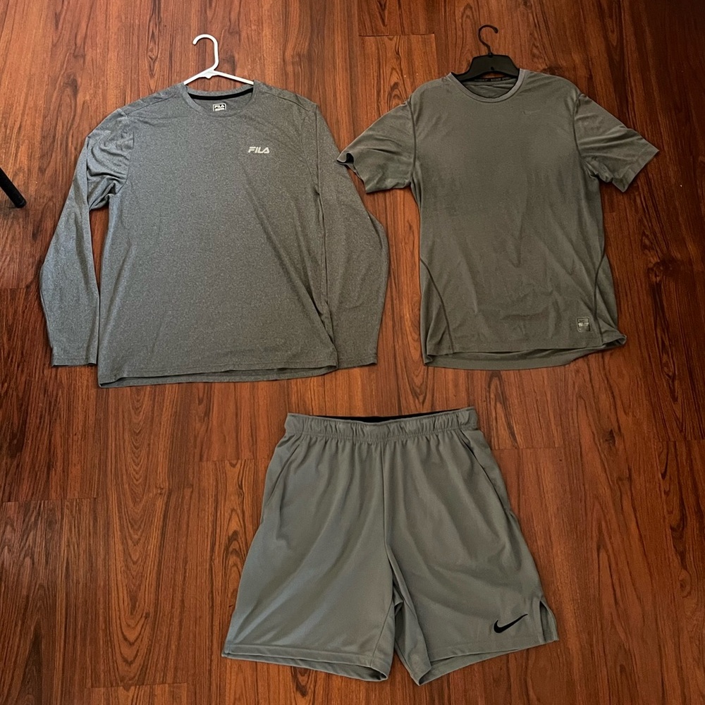 Men’s Nike Workout Clothes Size L